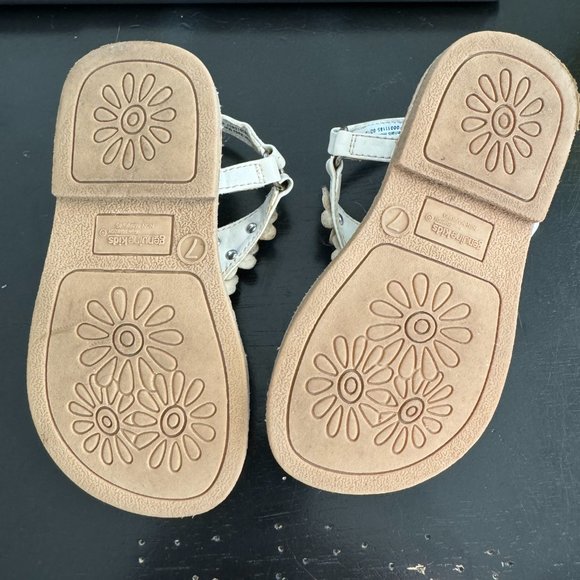 Genuine Kids by OshKosh Cute Floral T-Strap Toddler Sandals Sz 7 - Picture 4 of 4